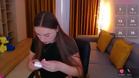 Mia online show from July 23, 2026, 7:50 am