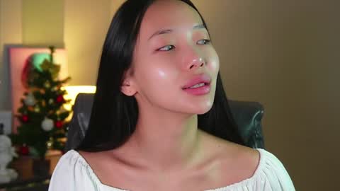 Snapshot of _miura_ chatting on December 28, 2024, 1:29 am MIURA online show from December 28, 2024, 1:29 am