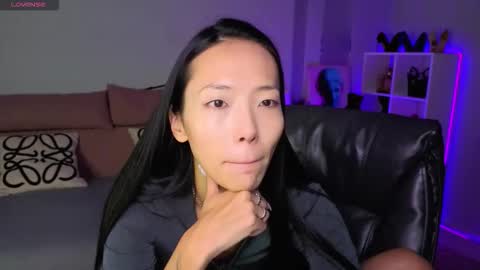 Snapshot of _miura_ chatting on November 5, 2025, 1:27 am MIURA online show from November 5, 2025, 1:27 am