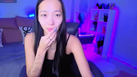 Snapshot of _miura_ chatting on November 14, 2025, 1:15 am MIURA online show from November 14, 2025, 1:15 am