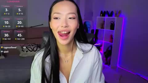 Snapshot of _miura_ chatting on November 20, 2025, 1:50 am MIURA online show from November 20, 2025, 1:50 am