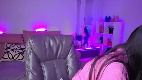 Snapshot of _miura_ chatting on December 1, 2025, 12:37 am MIURA online show from December 1, 2025, 12:37 am