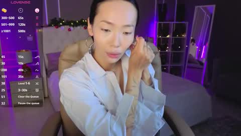 Snapshot of _miura_ chatting on December 19, 2025, 1:12 am MIURA online show from December 19, 2025, 1:12 am