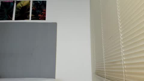 _molly_rosse_ online show from October 31, 2025, 11:55 am