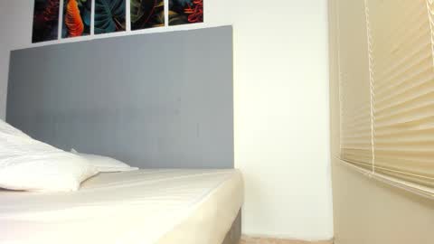 _molly_rosse_ online show from November 19, 2025, 11:43 am