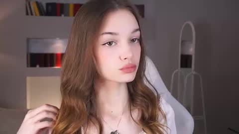 Snapshot of _moonlit_melody_ chatting on March 23, 2026, 6:23 pm Margo online show from March 23, 2026, 6:23 pm