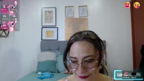 Snapshot of _naomi_s chatting on November 26, 2025, 2:07 pm _naomi_s online show from November 26, 2025, 2:07 pm