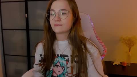 Mia with a big heart  online show from December 4, 2024, 7:39 am