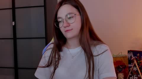 Mia with a big heart  online show from January 18, 2025, 6:34 am