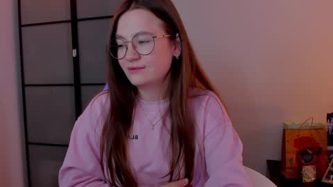 Mia with a big heart  online show from January 24, 2025, 4:59 am