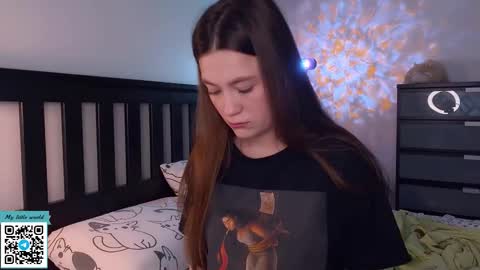 Mia with a big heart  online show from September 9, 2025, 2:55 am