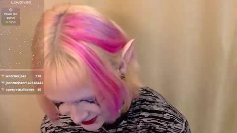 Snapshot of _nicole_meow_ chatting on November 21, 2025, 8:07 pm Nicole online show from November 21, 2025, 8:07 pm
