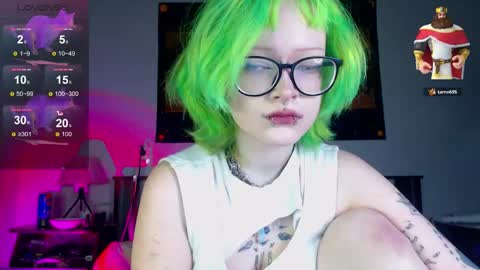 Snapshot of _nicole_meow_ chatting on January 17, 2026, 6:11 pm Nicole online show from January 17, 2026, 6:11 pm