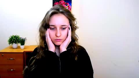 Snapshot of _nicole_new chatting on February 6, 2025, 12:26 pm Nica online show from February 6, 2025, 12:26 pm