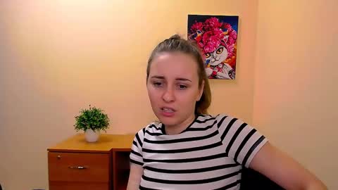 Snapshot of _nicole_new chatting on March 11, 2025, 1:23 pm Nica online show from March 11, 2025, 1:23 pm