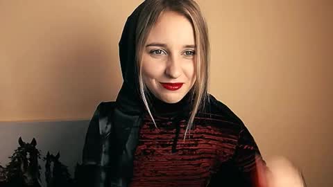 Snapshot of _nicole_new chatting on October 31, 2025, 12:17 pm Nica online show from October 31, 2025, 12:17 pm