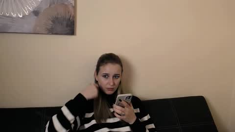 Snapshot of _nicole_new chatting on February 19, 2026, 3:19 pm Nica online show from February 19, 2026, 3:19 pm