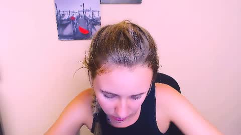 Snapshot of _nicole_new chatting on July 28, 2026, 2:13 pm Nica online show from July 28, 2026, 2:13 pm