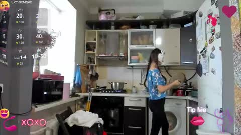 Nika online show from October 31, 2025, 12:17 pm