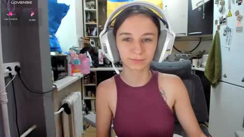 Snapshot of _nika_kik chatting on June 29, 2026, 1:44 pm Nika online show from June 29, 2026, 1:44 pm