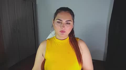 Snapshot of _ninahot chatting on December 4, 2024, 10:41 pm Nina  online show from December 4, 2024, 10:41 pm