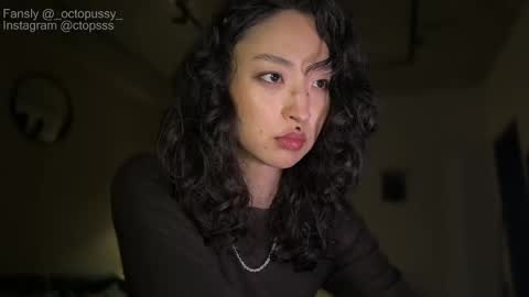 Mikayla online show from March 8, 2026, 7:06 pm