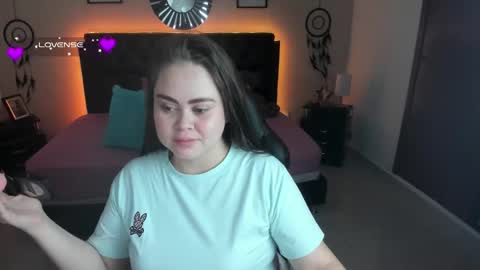 Olivia jones online show from September 15, 2025, 1:11 pm