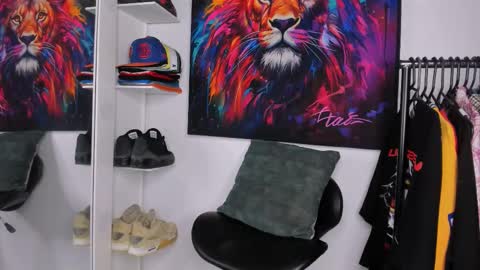 Kevin  online show from November 28, 2025, 11:13 am