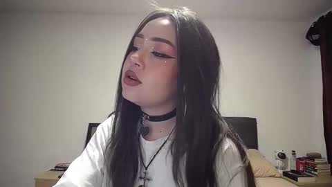 Paris online show from March 17, 2026, 8:12 pm