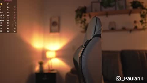 _paulah2 online show from October 28, 2025, 8:00 pm