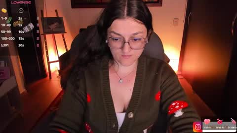 Snapshot of _peach__ chatting on February 4, 2025, 4:26 am violeta ig online show from February 4, 2025, 4:26 am