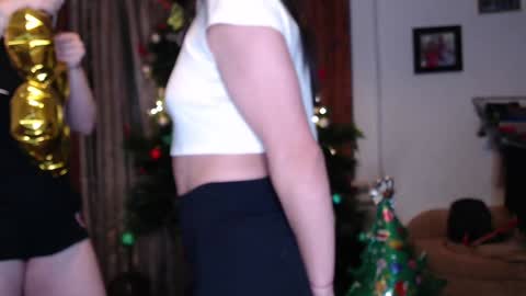 Angie online show from December 22, 2025, 4:37 pm