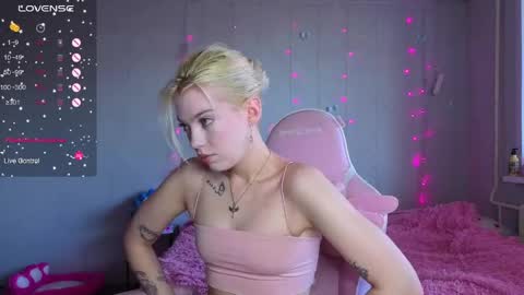 Snapshot of _pretty_ladies_ chatting on June 7, 2026, 11:25 am Ellie and Nika online show from June 7, 2026, 11:25 am