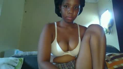 queen online show from December 9, 2024, 7:28 am