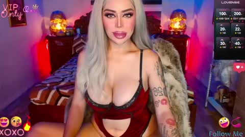 Snapshot of _queengoddess_ chatting on May 30, 2026, 3:25 am Hi my name is selinaim glad to meet everyone here online show from May 30, 2026, 3:25 am
