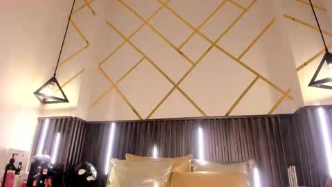 rebecca online show from November 6, 2025, 2:07 pm