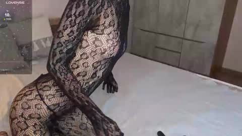 LISSAPVT IS OPEN online show from November 9, 2025, 1:15 am