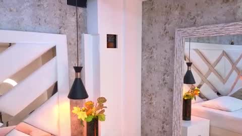 Snapshot of _saara_evans_ chatting on September 8, 2025, 8:19 pm Sara online show from September 8, 2025, 8:19 pm