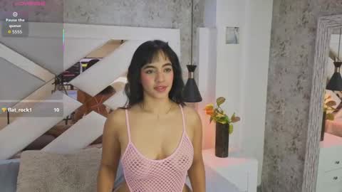 Snapshot of _saara_evans_ chatting on October 14, 2025, 7:47 pm Sara online show from October 14, 2025, 7:47 pm