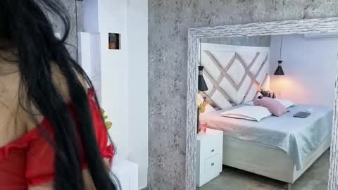 Snapshot of _saara_evans_ chatting on November 5, 2025, 8:31 pm Sara online show from November 5, 2025, 8:31 pm