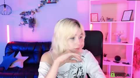 sabrina  online show from June 5, 2026, 8:20 am