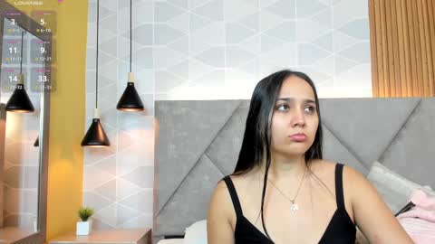 Antonella  online show from November 12, 2025, 12:05 pm