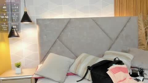 Antonella  online show from April 11, 2026, 12:31 pm