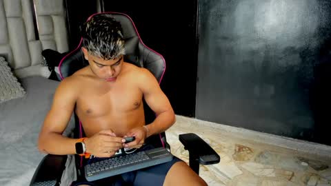 _sammy_ice online show from January 20, 2025, 12:46 am