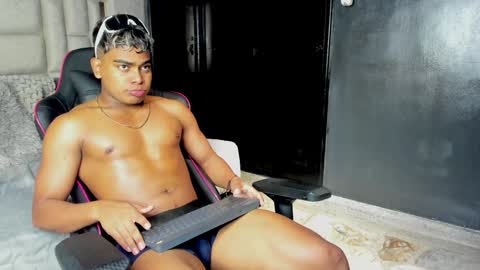 _sammy_ice online show from January 26, 2025, 6:49 am