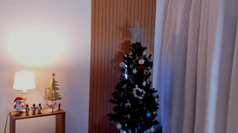 Snapshot of _samsexy_ chatting on December 14, 2024, 12:33 am Sam --- next stream 1 dic food and vino show . online show from December 14, 2024, 12:33 am