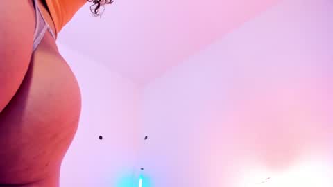 Snapshot of _samsexy_ chatting on January 31, 2025, 6:36 pm Sam --- next stream 1 dic food and vino show . online show from January 31, 2025, 6:36 pm