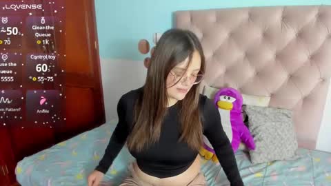 Sarah online show from February 18, 2025, 1:44 pm