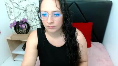 Snapshot of _saraximena_ chatting on June 22, 2026, 3:42 pm _saraximena_ online show from June 22, 2026, 3:42 pm