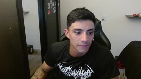 Snapshot of _schnnneider_ chatting on May 19, 2026, 10:16 pm SCHNEIDER online show from May 19, 2026, 10:16 pm